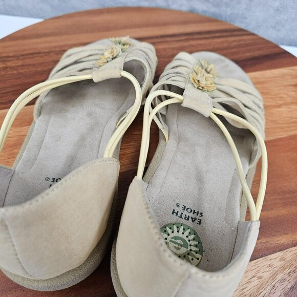 Earth Shoe Muse Sandals 10 Natural Leather Flower Embellished Open Toe Strappy - Picture 11 of 14